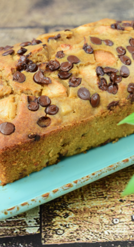 Cake moelleux poire et pépites de chocolat