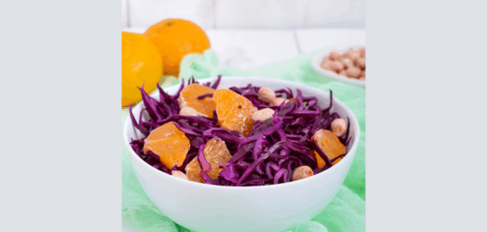 Salade de chou rouge et poireaux, à l’orange et au poulet