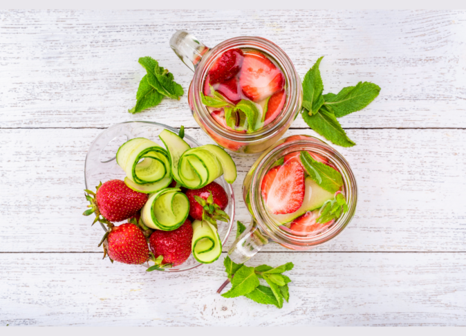 Mocktail pétillant aux fruits et au concombre
